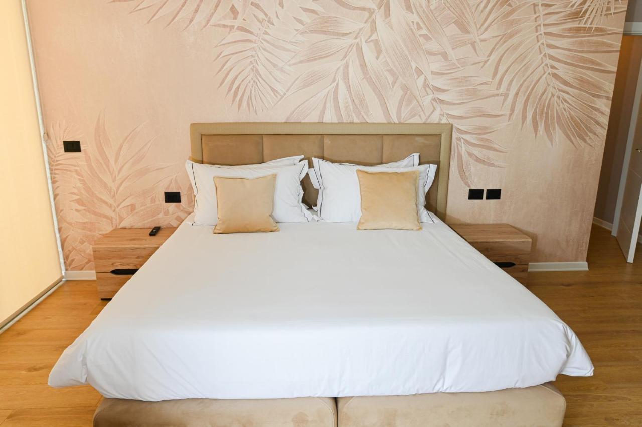 White Hill Hotel, Spa & Conferences Durrës 외부 사진