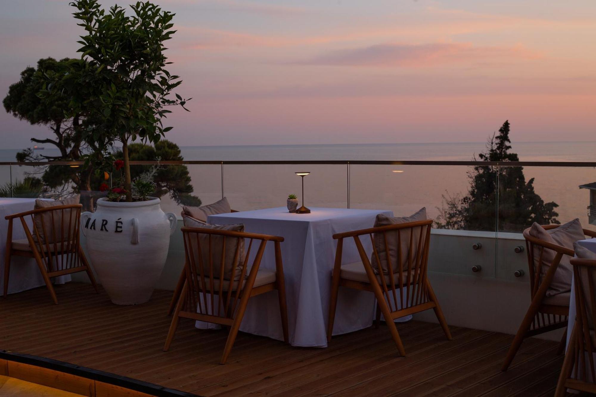 White Hill Hotel, Spa & Conferences Durrës 외부 사진